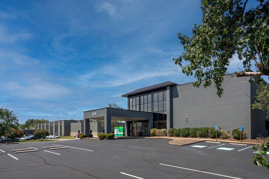 More Photos Of 929 Spring Creek Rd, Chattanooga Medical For Lease