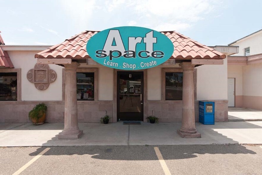 More Photos Of 1817 Padre Blvd, South Padre Island Freestanding For Lease