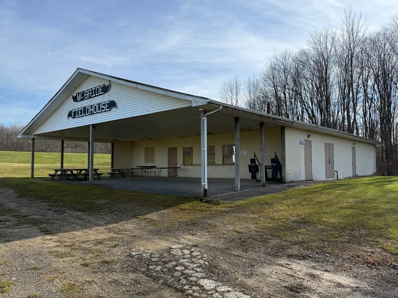 More Photos Of 22154 PA-18, Conneautville Schools For Sale