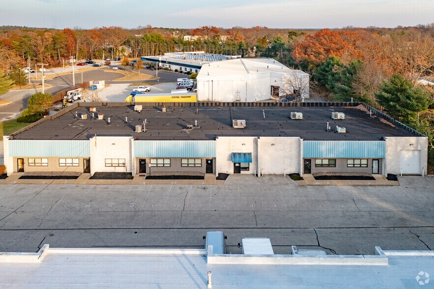 More Photos Of 432 Kelley Dr, West Berlin Light Distribution For Lease