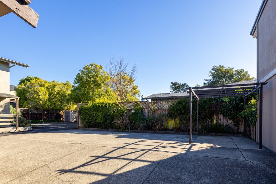 More Photos Of 1714 Solano Ave, Berkeley Office For Lease