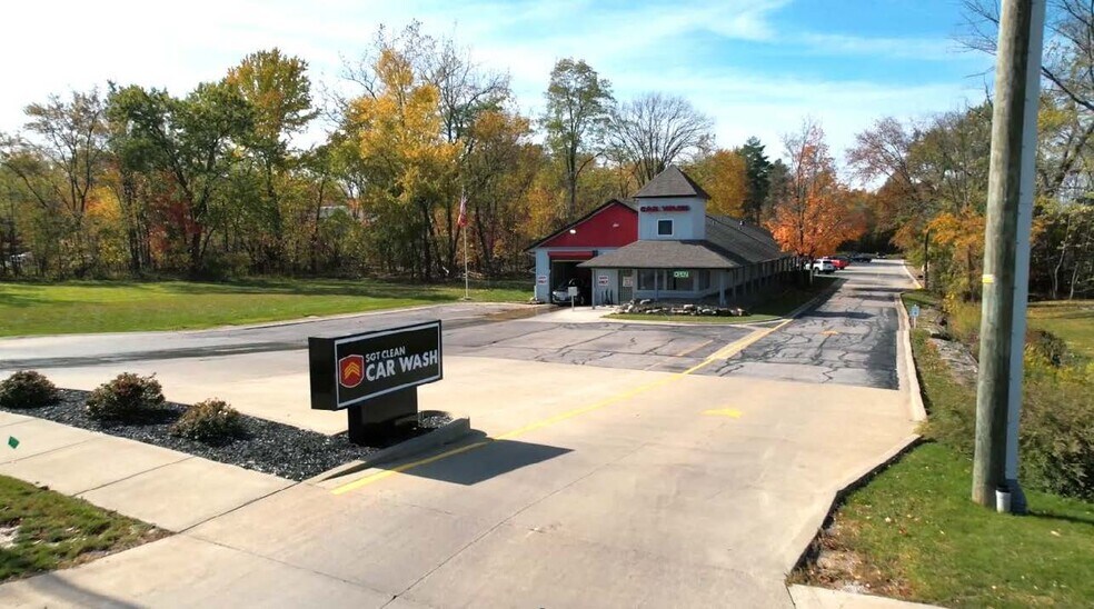 Primary Photo Of 18534 Pearl Rd, Strongsville Specialty For Sale