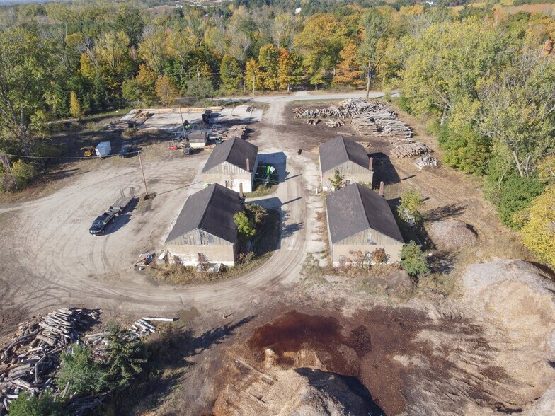 More Photos Of 5052 Reynolds Rd, Sturgeon Bay Flex For Sale