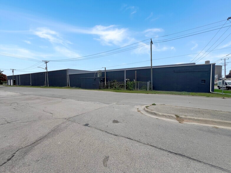 More Photos Of 812 N Beck St, Sebewaing Warehouse For Sale