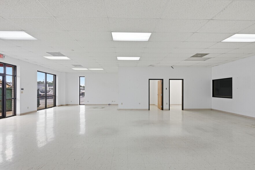More Photos Of 602 S Michigan Ave, Joplin Freestanding For Lease