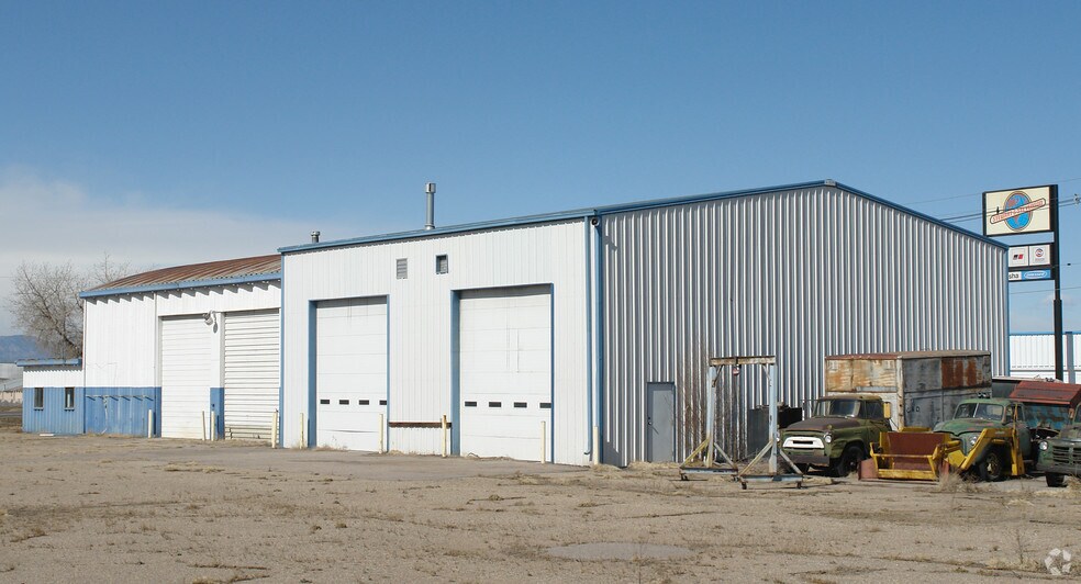Primary Photo Of 5790 Dahlia St, Commerce City Warehouse For Lease