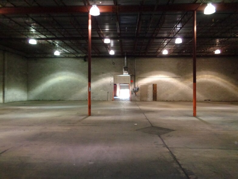 More Photos Of 1120 Oak Hill Ave, Youngstown Warehouse For Lease