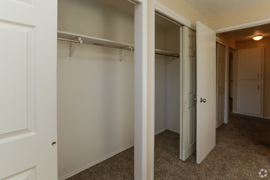 More Photos Of 1118 Oakland St, Cheney Apartments For Sale