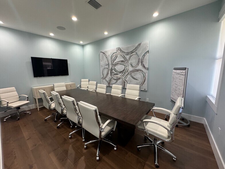 More Photos Of 5435 Park Central Ct, Naples Medical For Sale