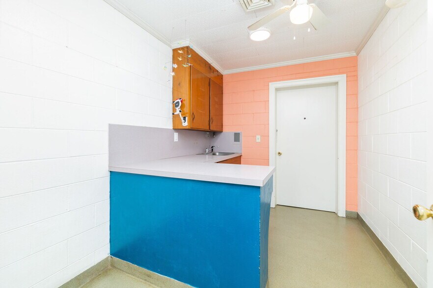More Photos Of 101 Lea Rd, Kenbridge Rehabilitation Center For Sale