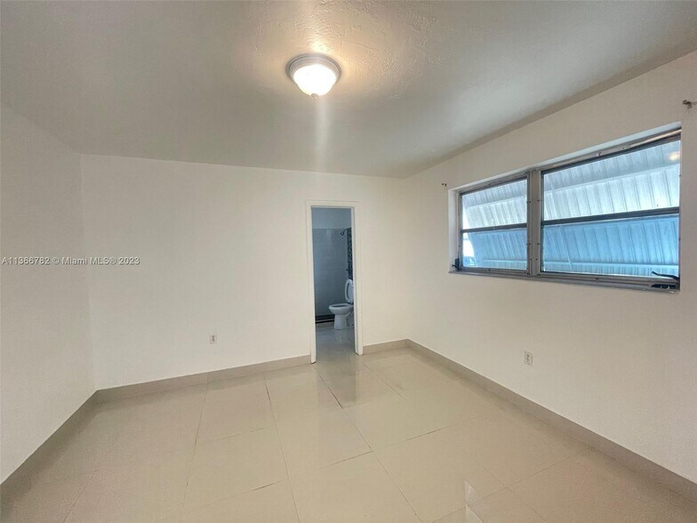 More Photos Of 213 SE Park St, Dania Apartments For Sale