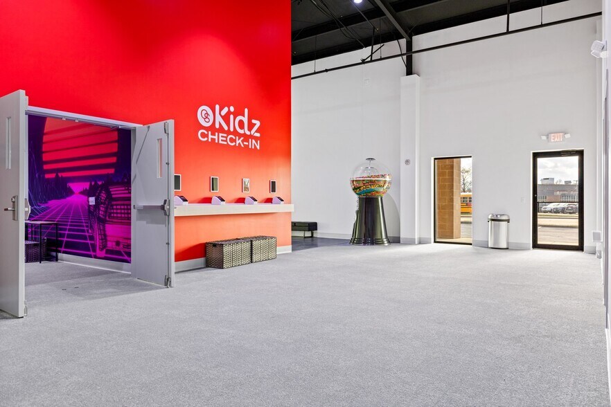 More Photos Of 1215 Tom Ginnever Ave, O'Fallon Religious Facility For Lease