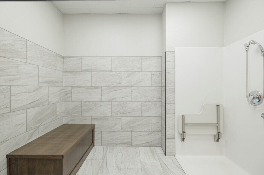 More Photos Of 5261 W Murphy St, Odessa Industrial For Lease