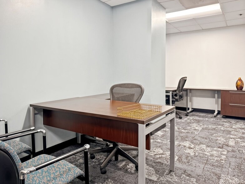 More Photos Of 6701 Democracy Blvd, Bethesda Coworking Space