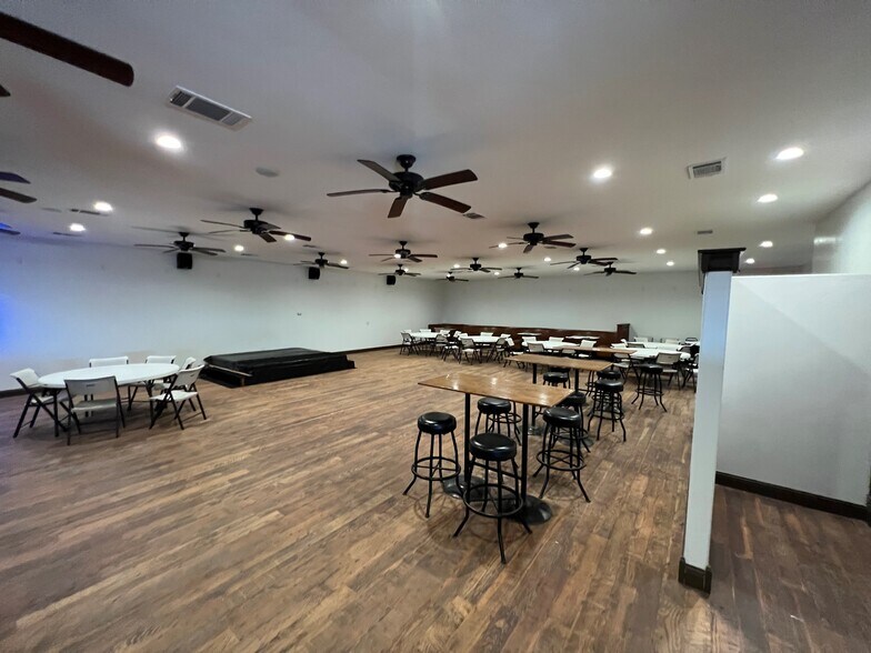 More Photos Of 5020 19 1/2 Ave, Riverdale Restaurant For Sale