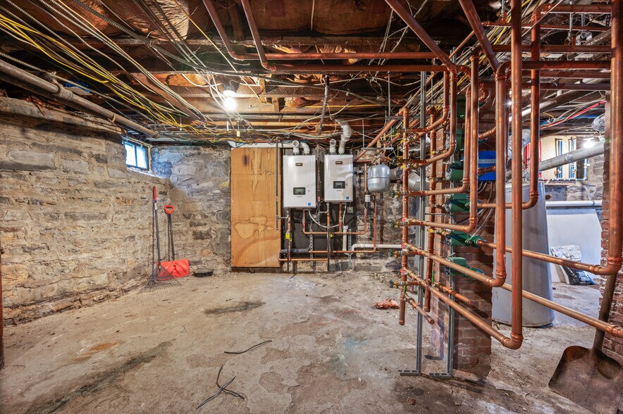 More Photos Of 21 Main St, Kingston Apartments For Sale
