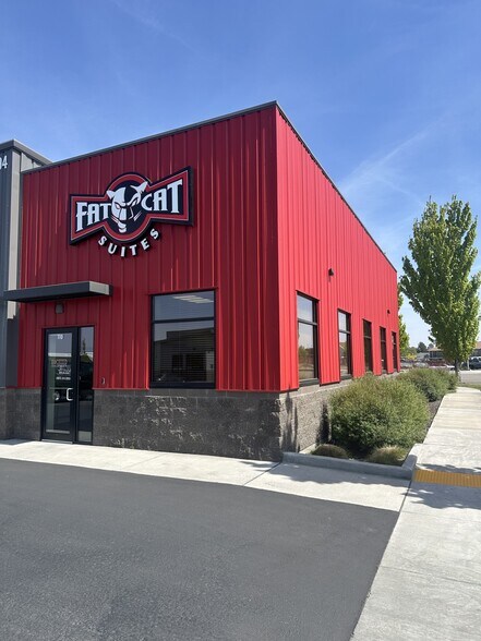 Primary Photo Of 5204 W Okanogan Ave, Kennewick Light Distribution For Lease