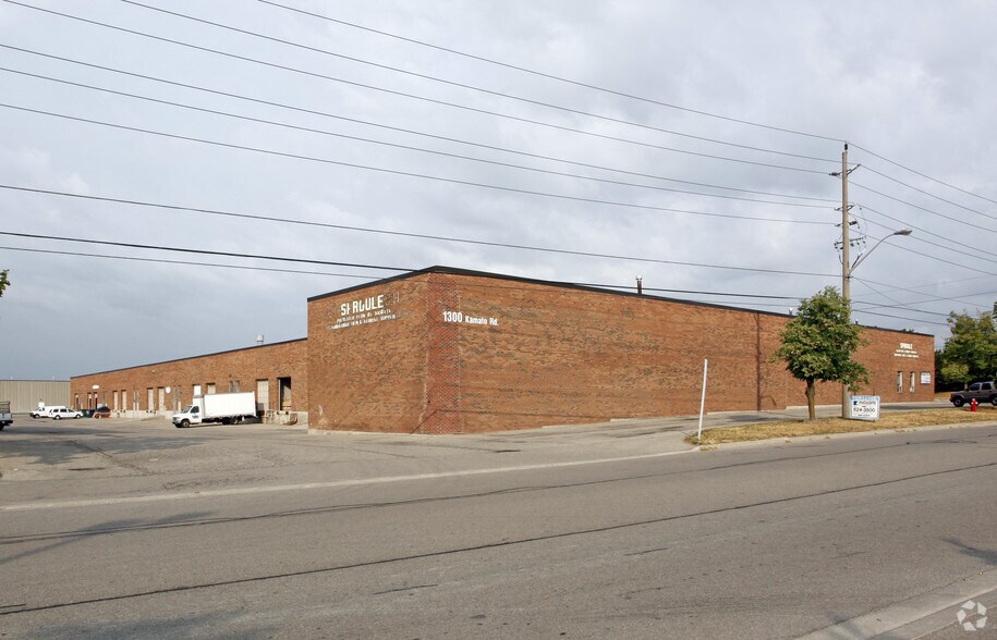 More Photos Of 1300 Kamato Rd, Mississauga Warehouse For Lease