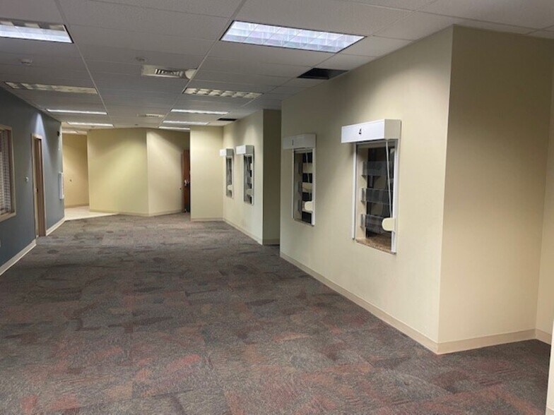 More Photos Of 1600 Tamiami Trl, Port Charlotte Office For Lease