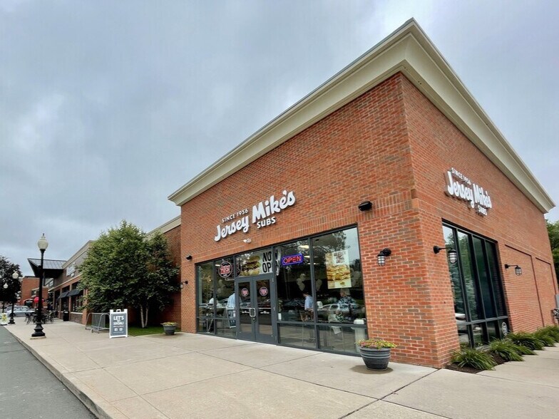 More Photos Of 700-720 Hopmeadow St, Simsbury Unknown For Lease