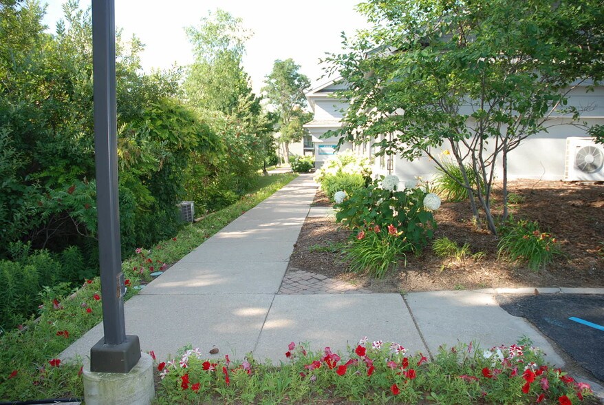 More Photos Of 4620 N US Highway 31 N, Traverse City Office For Lease