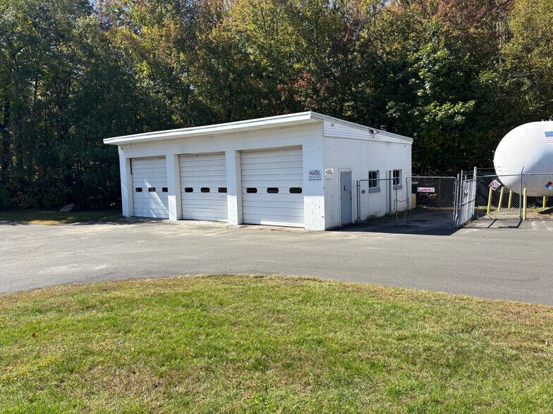 More Photos Of 585 Wolcott Rd, Wolcott Warehouse For Sale