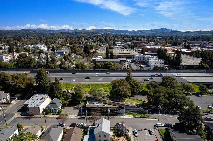 More Photos Of 610 Davis St, Santa Rosa Office Residential For Sale