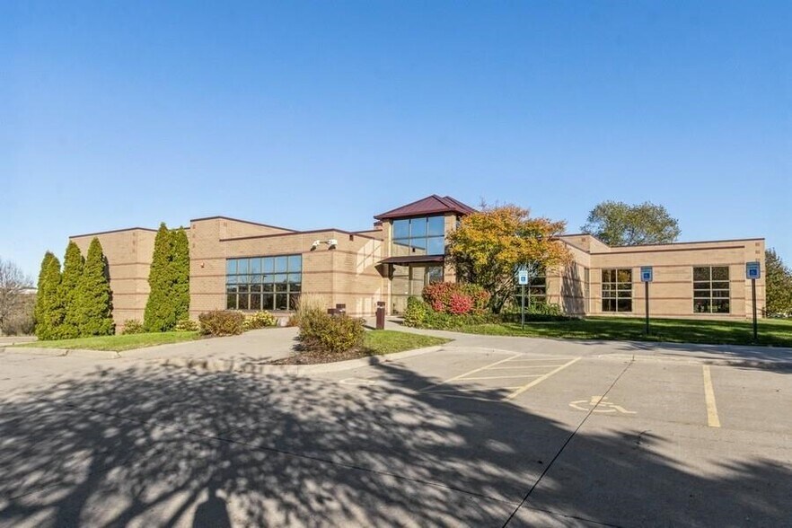 Primary Photo Of 2834 Northgate Dr, Iowa City Office For Lease