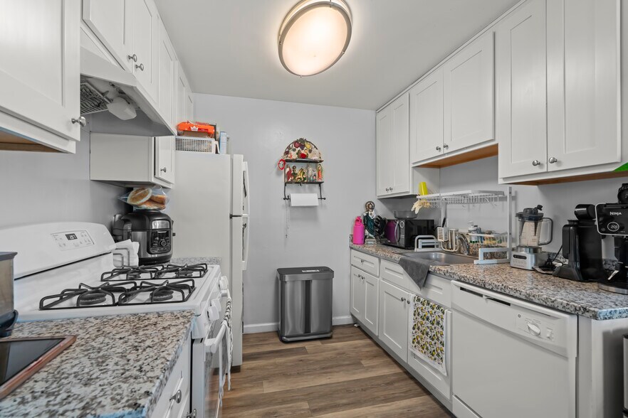 More Photos Of 159-165 Union St, San Jose Apartments For Sale