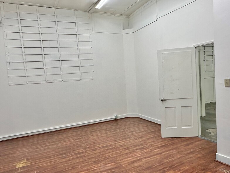 More Photos Of 2611 Nevin ave, Los Angeles Warehouse For Sale