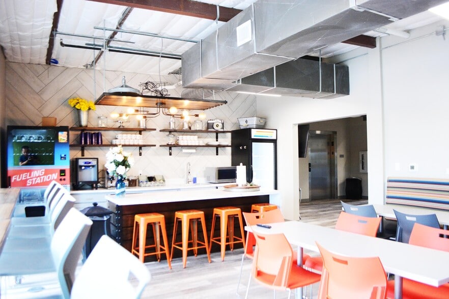 More Photos Of 15500 Voss Rd, Sugar Land Unknown For Sale