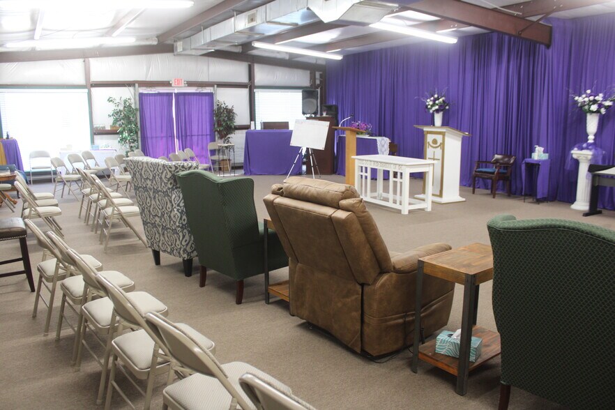 More Photos Of 344 Broadway, Winnie Religious Facility For Sale