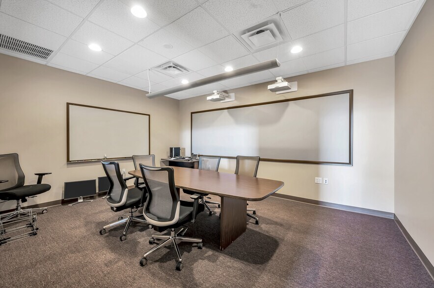 More Photos Of 373 High St, Wilkes Barre Manufacturing For Lease