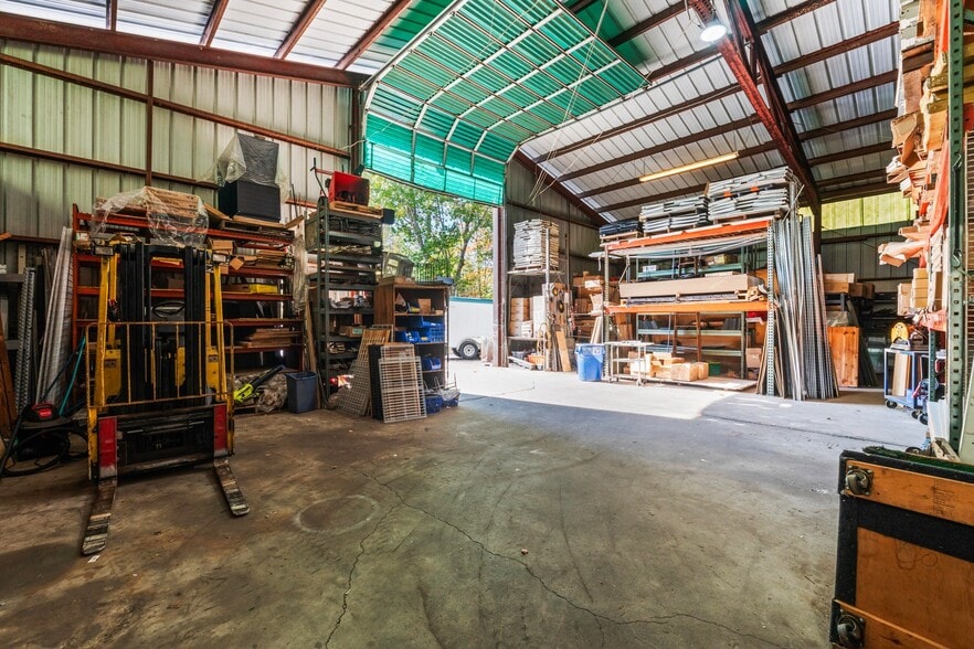 More Photos Of 1907 Sanford Rd, Wells General Retail For Sale