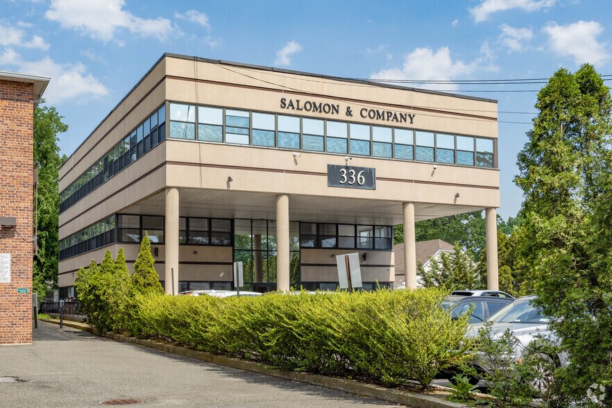 Primary Photo Of 336 Atlantic Ave, East Rockaway Office For Lease