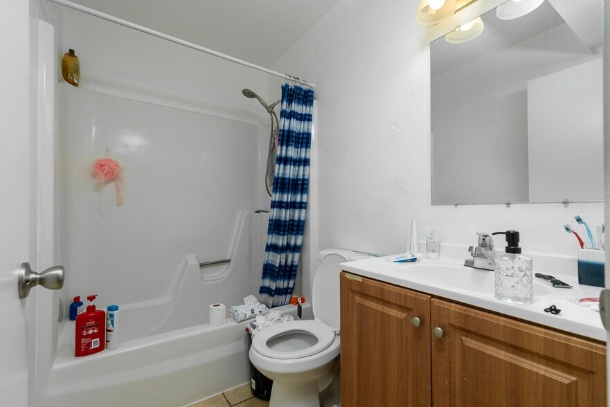 More Photos Of 2444 E Willetta St, Phoenix Multifamily For Sale