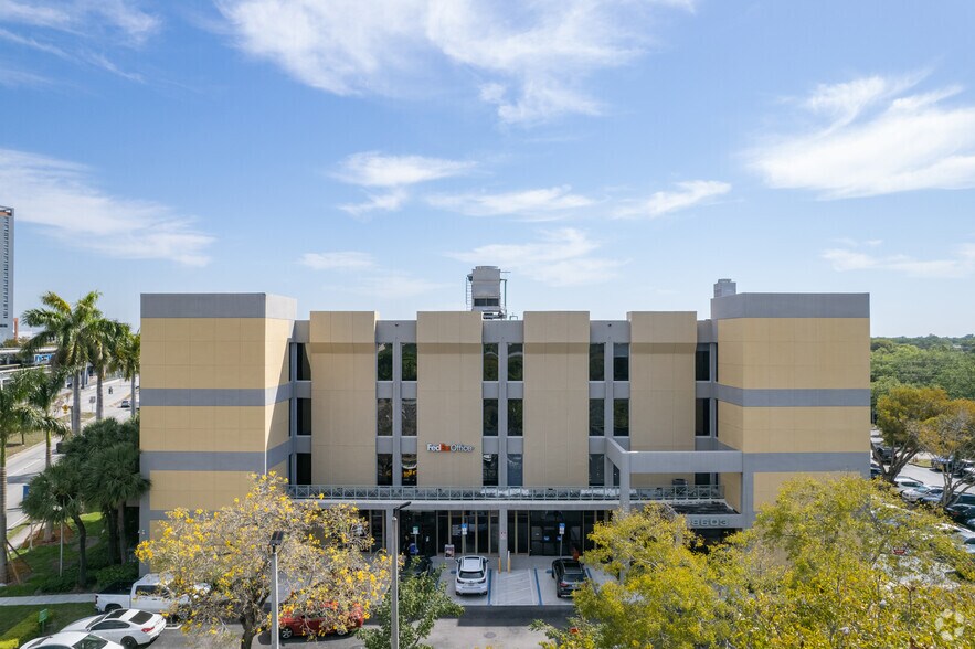More Photos Of 8603 S Dixie Hwy, Miami Office For Lease