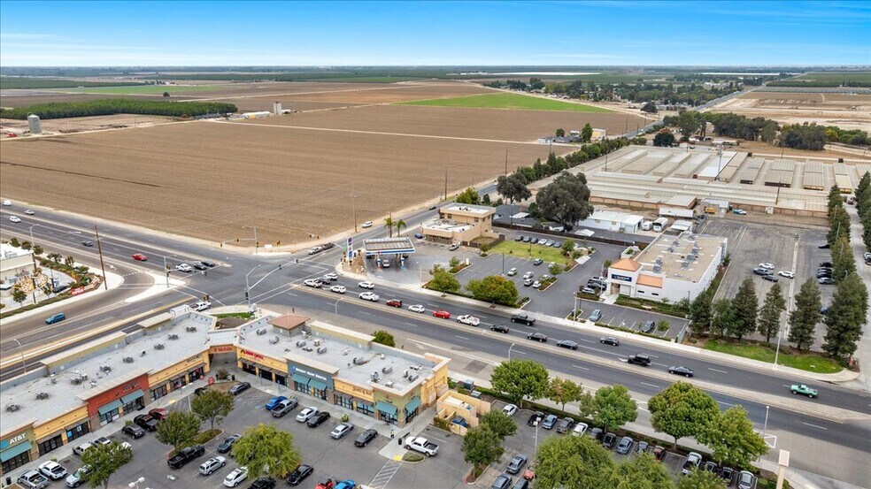 More Photos Of 1088 N Mooney Blvd, Tulare Freestanding For Lease