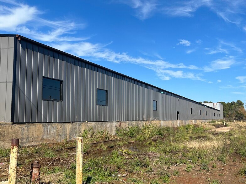 More Photos Of 12345 Massey ave, Tyler Distribution For Lease