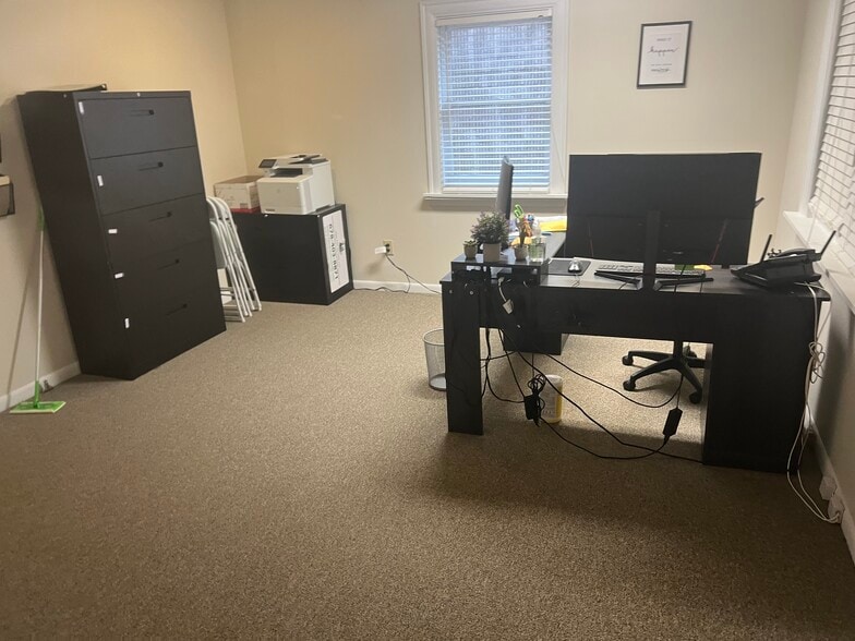 More Photos Of 1675 NW Old 41 Hwy, Marietta Service For Lease