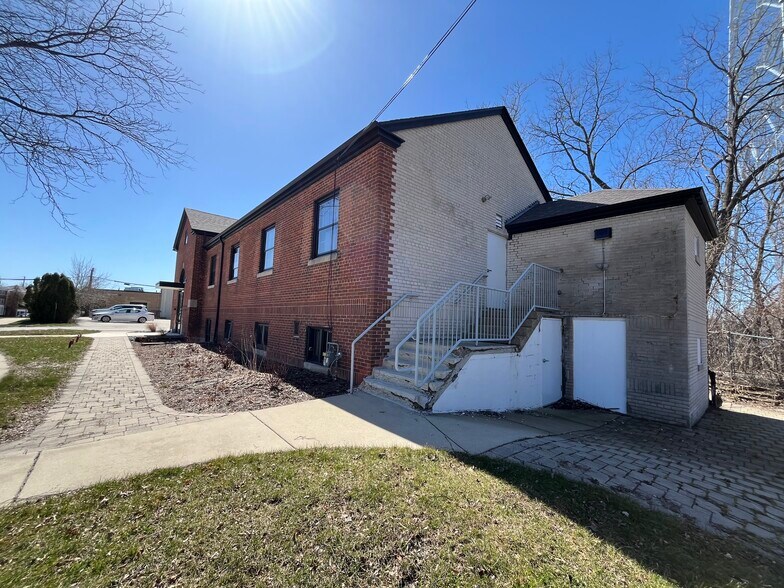 More Photos Of 4121 N Wilson Dr, Milwaukee Lodge Meeting Hall For Sale