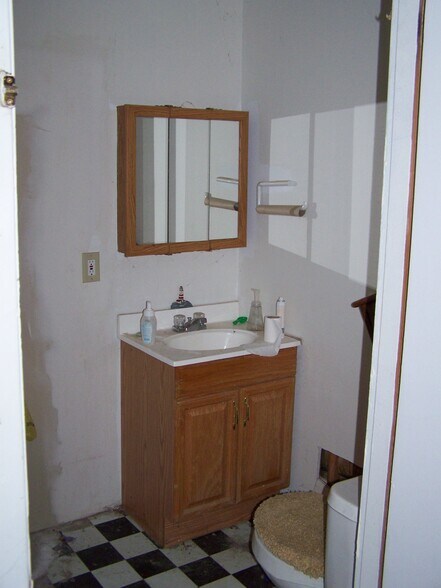 More Photos Of 4625 Pine St, Columbiaville Auto Dealership For Sale