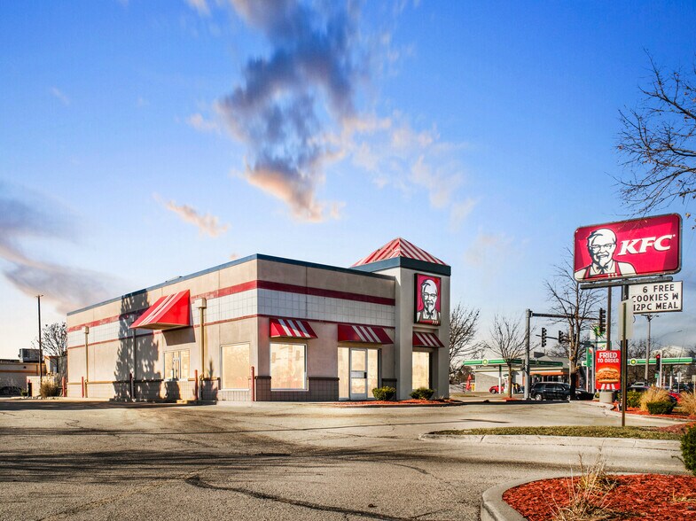 More Photos Of 2200 Green Bay Rd, North Chicago General Retail For Sale