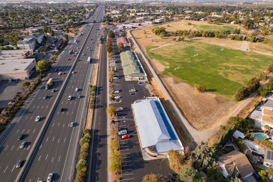 More Photos Of 1595 Holiday Ln, Fairfield Unknown For Lease