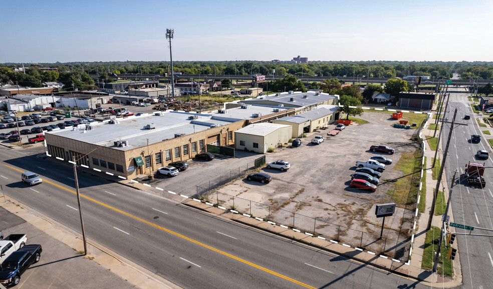 Primary Photo Of 222 N Hydraulic St, Wichita Manufacturing For Sale