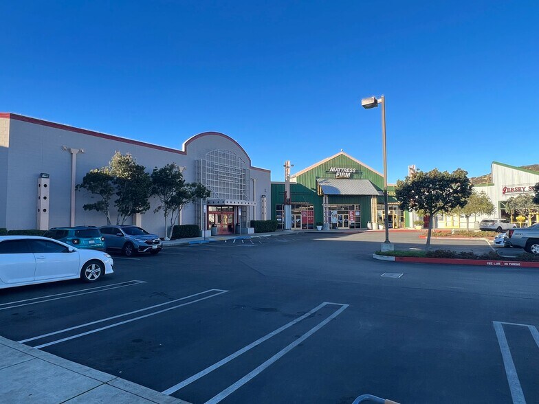 More Photos Of 800-990 Playa Ave, Seaside Unknown For Lease