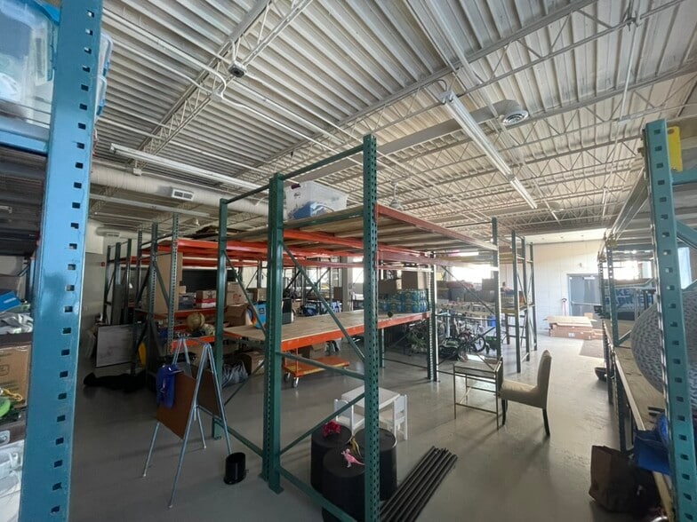 More Photos Of 3113 S Lynn Ave, Minneapolis Research And Development For Lease