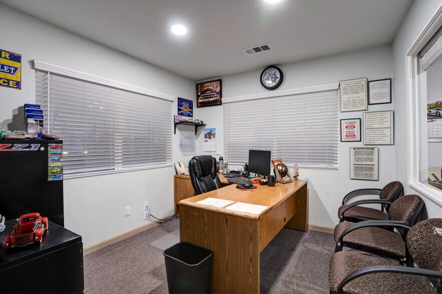 More Photos Of 854 Crows Landing Rd, Modesto Auto Dealership For Sale