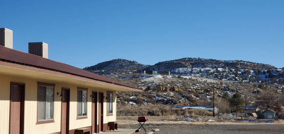More Photos Of Abe's Motel And Fly Shop, Navajo Dam Hotel For Sale