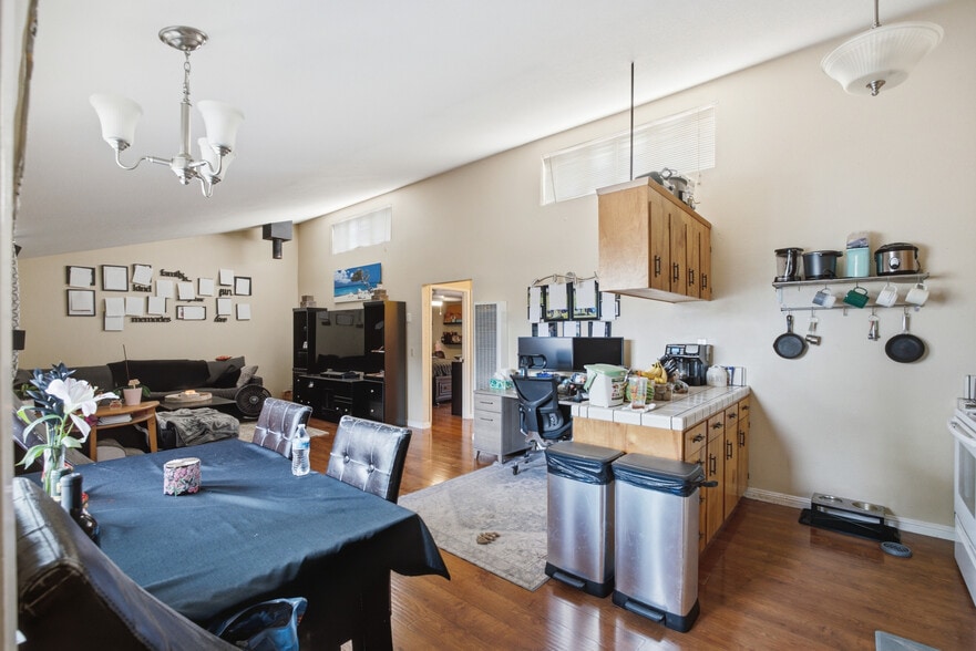 More Photos Of 1584 Chanticleer Ave, Santa Cruz Apartments For Sale